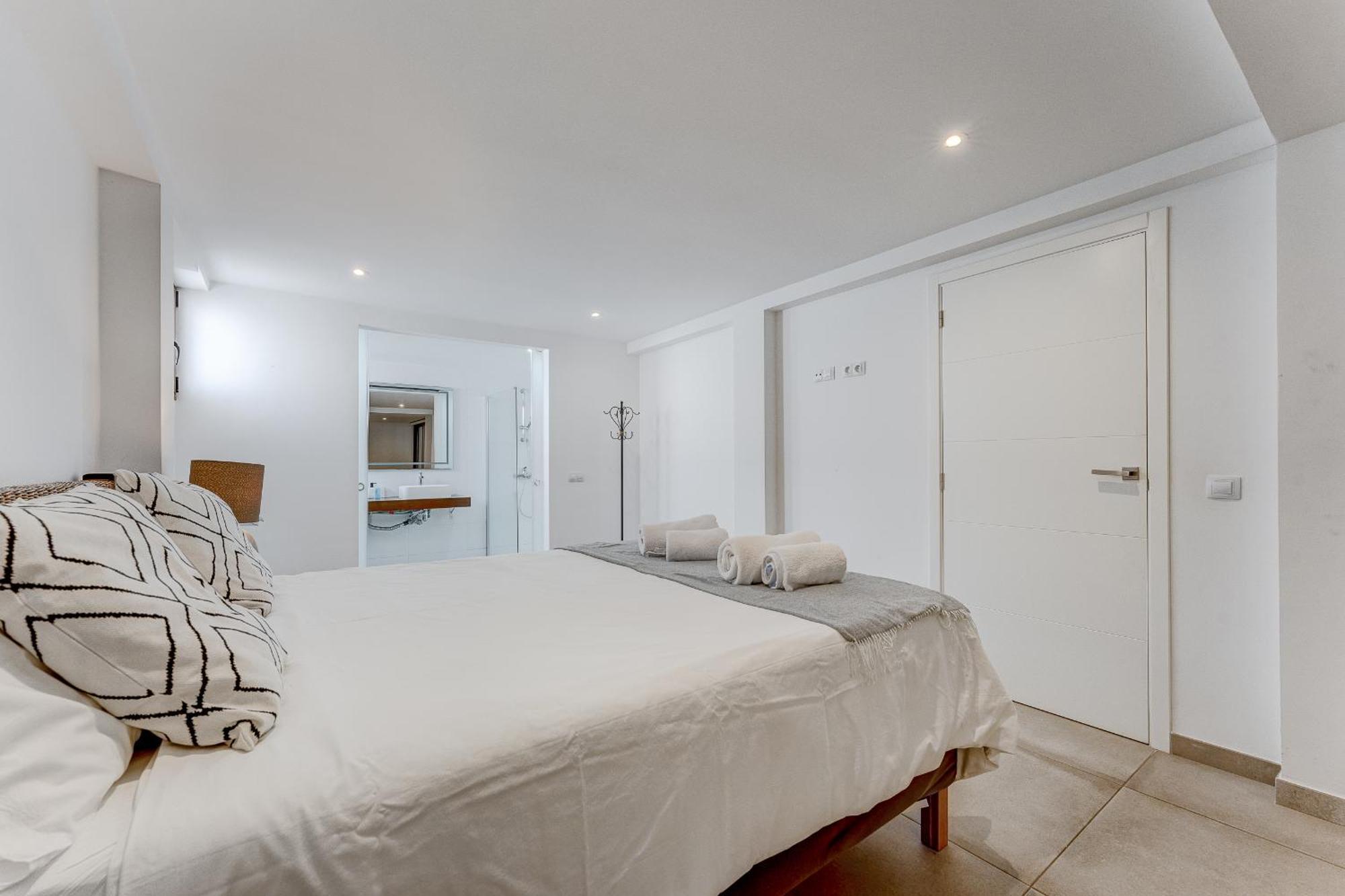 Fabulous Contemporary 5 Bedroom Villa With Private Heated Pool, Sleeps Max 13 Callao Salvaje Extérieur photo