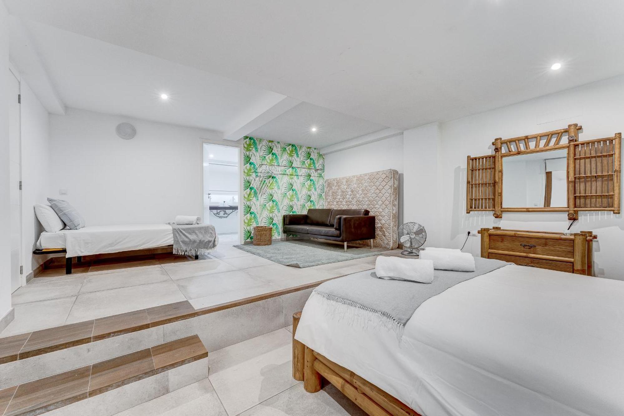 Fabulous Contemporary 5 Bedroom Villa With Private Heated Pool, Sleeps Max 13 Callao Salvaje Extérieur photo