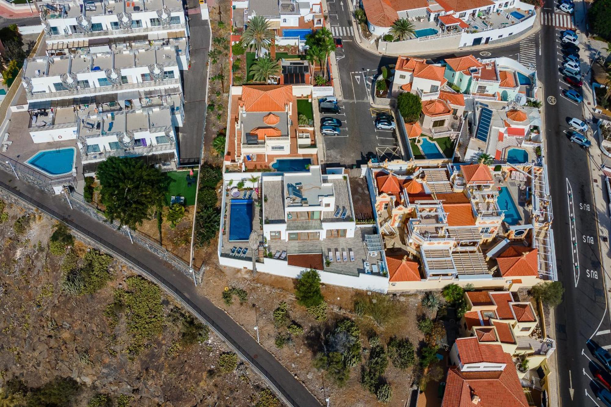 Fabulous Contemporary 5 Bedroom Villa With Private Heated Pool, Sleeps Max 13 Callao Salvaje Extérieur photo