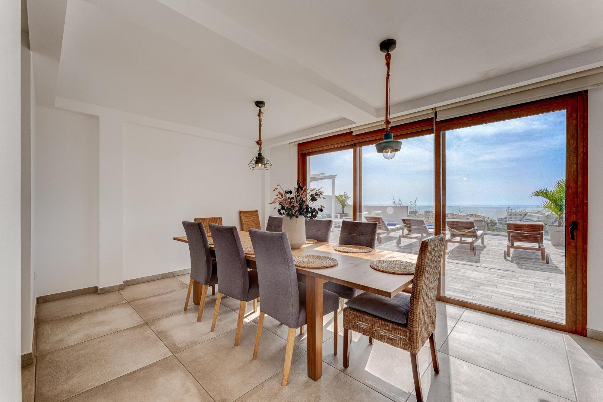 Fabulous Contemporary 5 Bedroom Villa With Private Heated Pool, Sleeps Max 13 Callao Salvaje Extérieur photo
