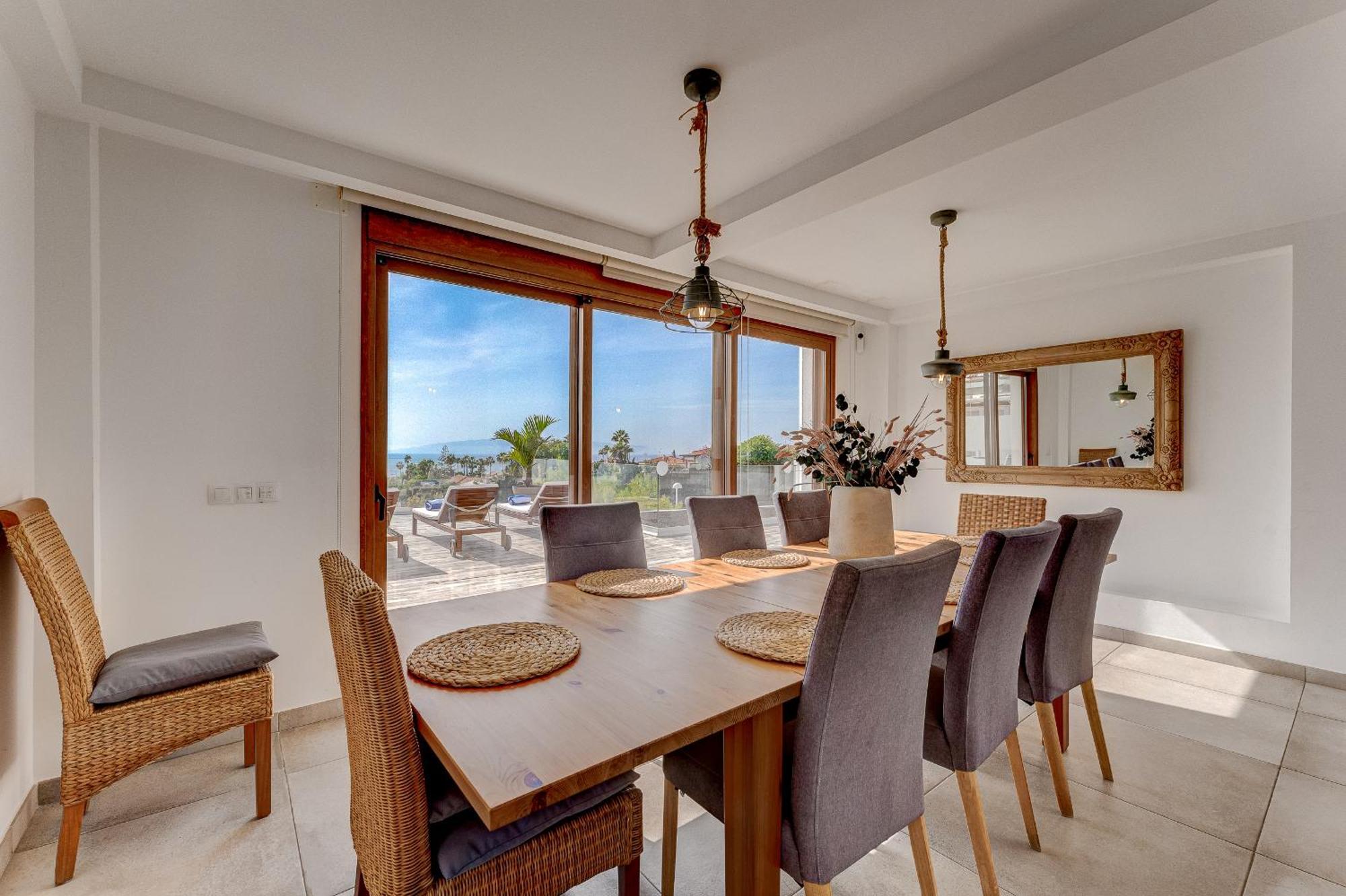 Fabulous Contemporary 5 Bedroom Villa With Private Heated Pool, Sleeps Max 13 Callao Salvaje Extérieur photo