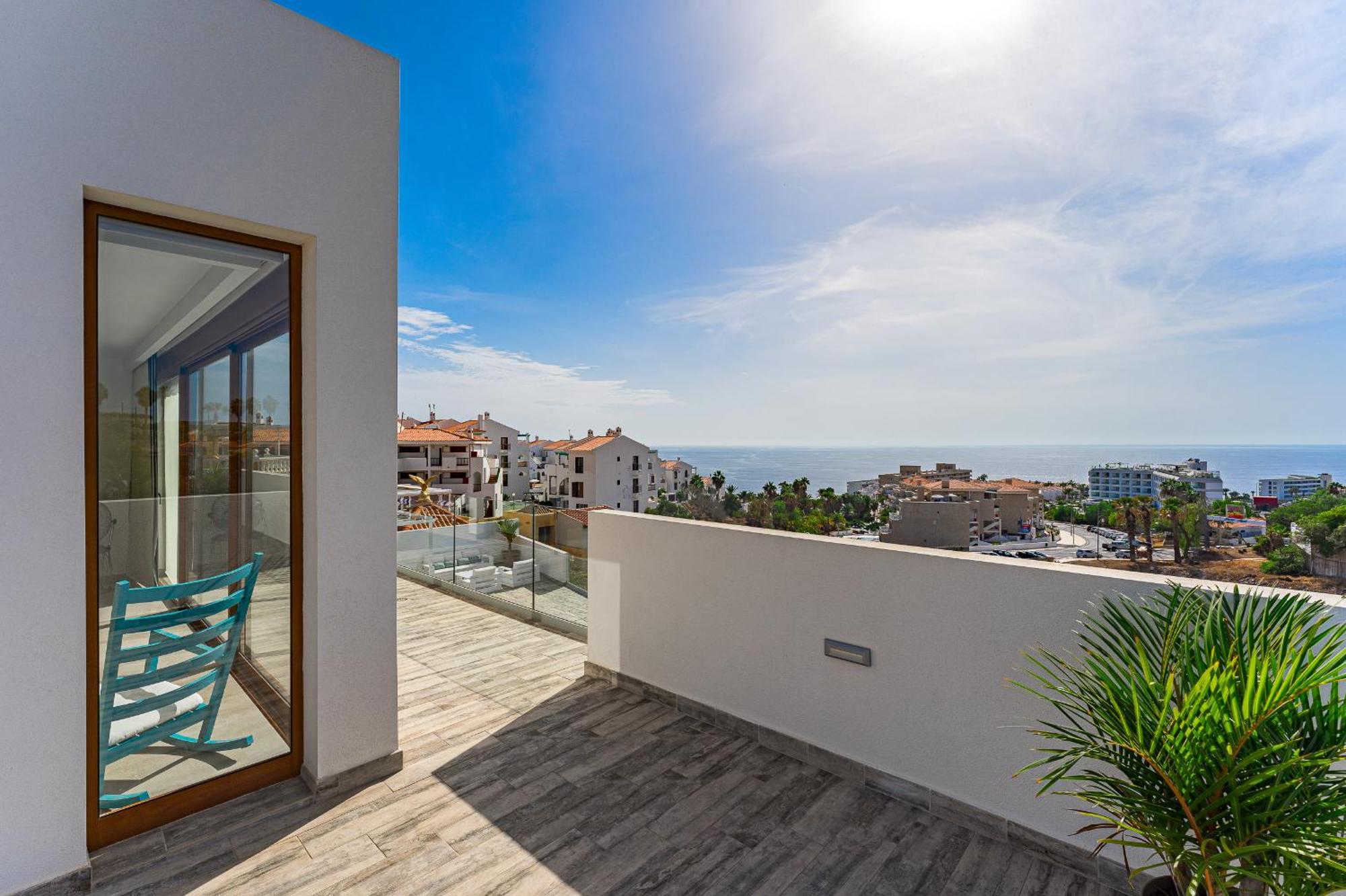 Fabulous Contemporary 5 Bedroom Villa With Private Heated Pool, Sleeps Max 13 Callao Salvaje Extérieur photo