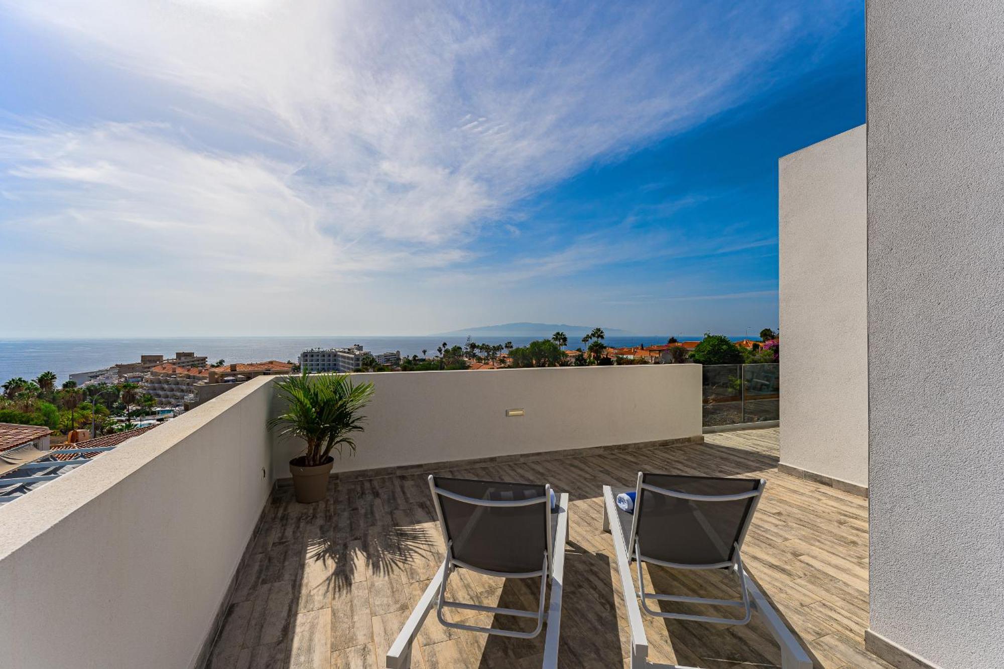 Fabulous Contemporary 5 Bedroom Villa With Private Heated Pool, Sleeps Max 13 Callao Salvaje Extérieur photo