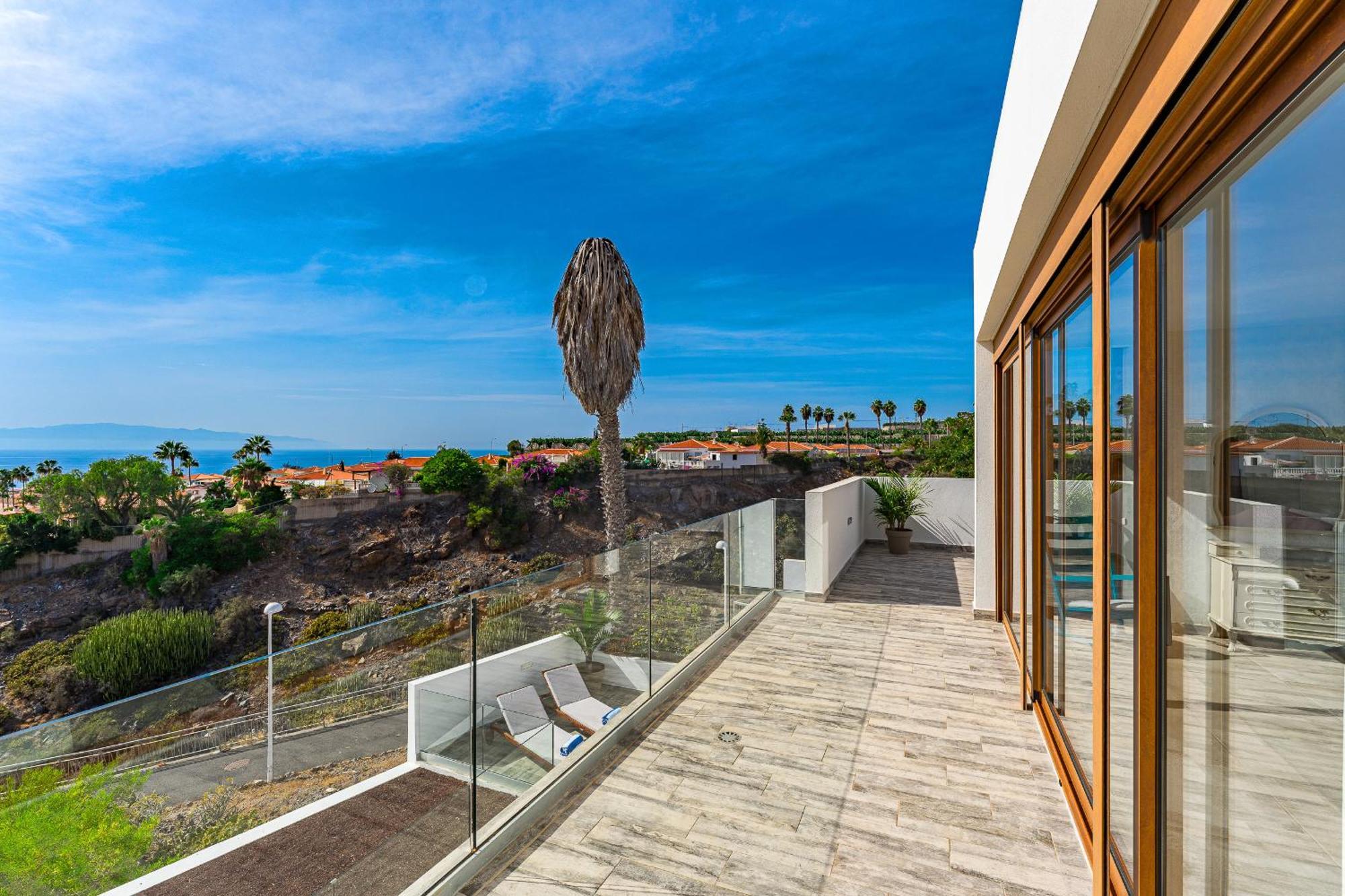 Fabulous Contemporary 5 Bedroom Villa With Private Heated Pool, Sleeps Max 13 Callao Salvaje Extérieur photo