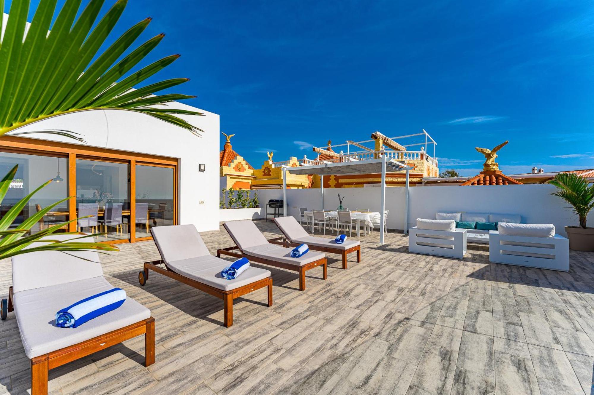 Fabulous Contemporary 5 Bedroom Villa With Private Heated Pool, Sleeps Max 13 Callao Salvaje Extérieur photo